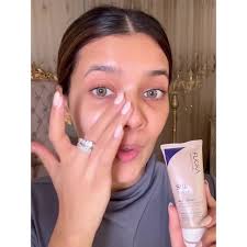 Flicka Silk Touch 3-in-1 Milk-Cream Concentrate – Hydrating Moisturizer, Primer & Makeup Remover